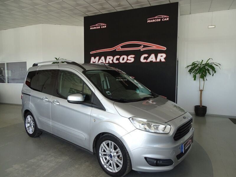 Cinza Usado 2016 Ford Courier Titanium Monovolume | € 14.400 - Imagem 1/4