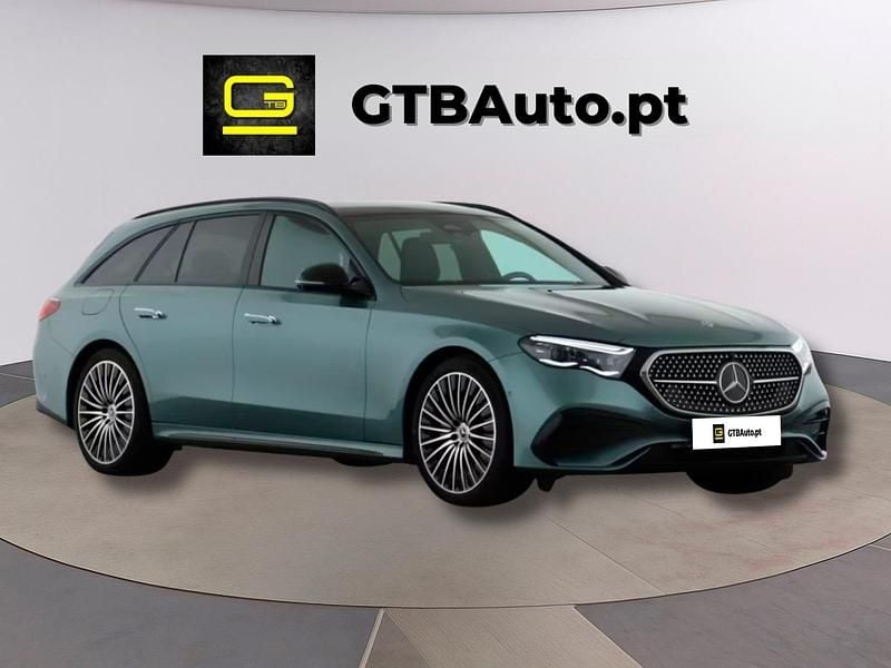 Verde Usado 2024 Mercedes E300 AMG Carrinha | € 63.900 - Imagem 1/4