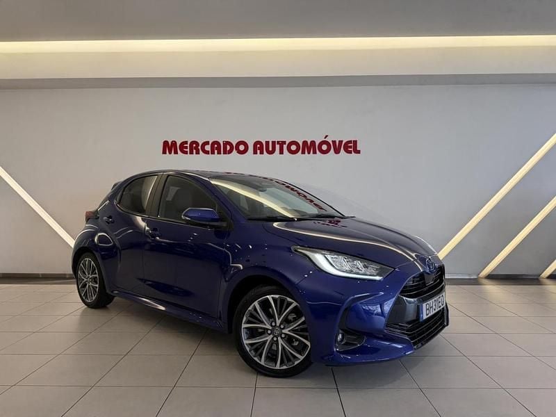 Usado Toyota Yaris Hybrid 115 HP (84 kW) 2024 Azul