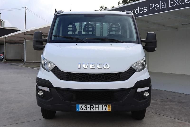 Usado Iveco Daily 146 HP (107 kW) 2016 Branco Sedan