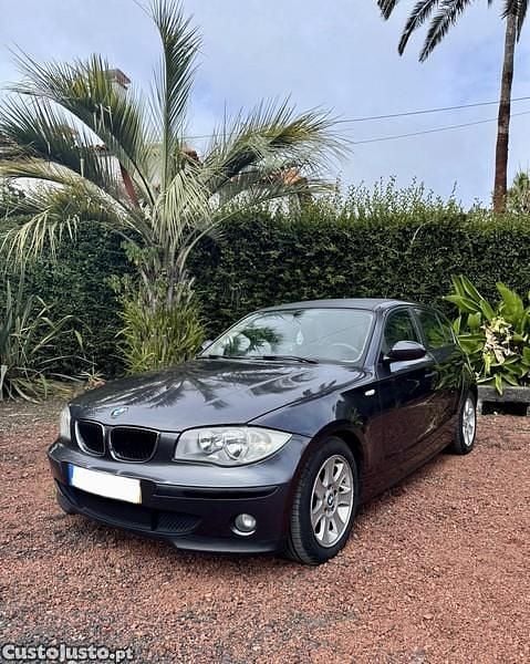 Cinza Usado 2005 BMW 116 Citadino | € 6.290 - Imagem 1/1