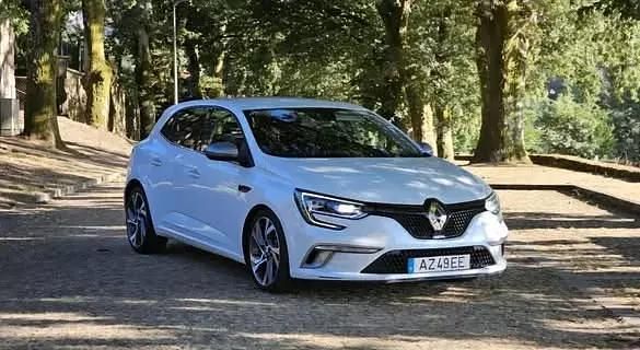 Branco Usado 2016 Renault Mégane Coupé GT Coupé | € 16.950 - Imagem 1/4