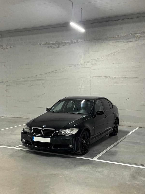 Preto Usado 2005 BMW 320 Sedan | € 7.150 (Preço justo) - Imagem 1/4