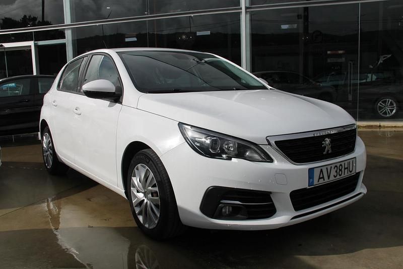 Usado Peugeot 308 130 HP (95 kW) 2018 Branco