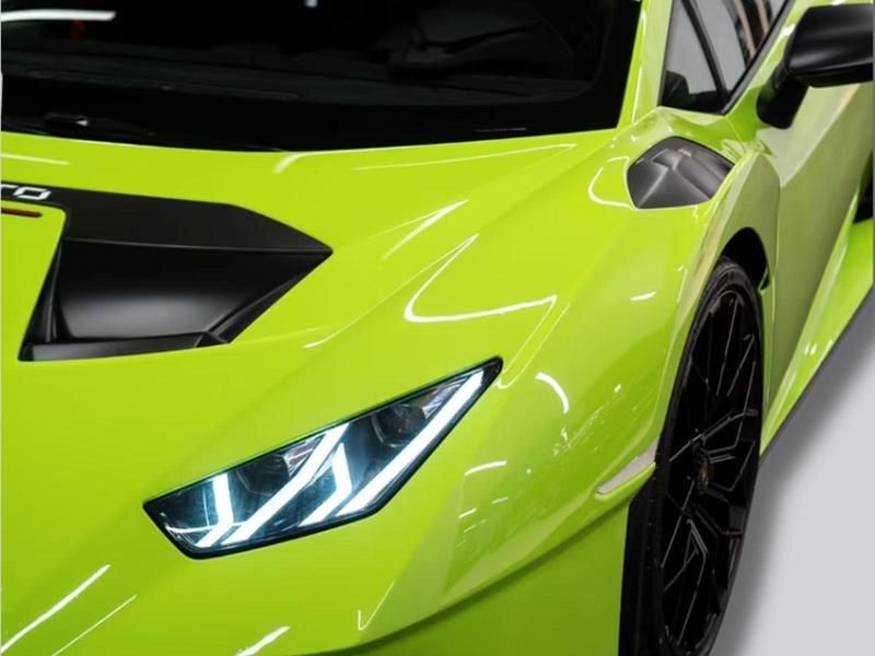 Verde Usado 2024 Lamborghini Huracán Coupé | € 425.000 - Imagem 1/4
