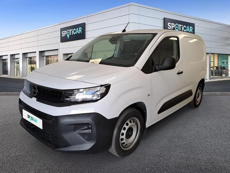 Branco Usado 2024 Opel Combo Monovolume | € 18.750 (Preço justo) - Imagem 1/4