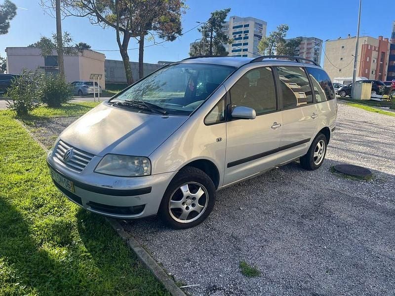 Usado 2000 VW Sharan Monovolume | € 2.300 - Imagem 1/4