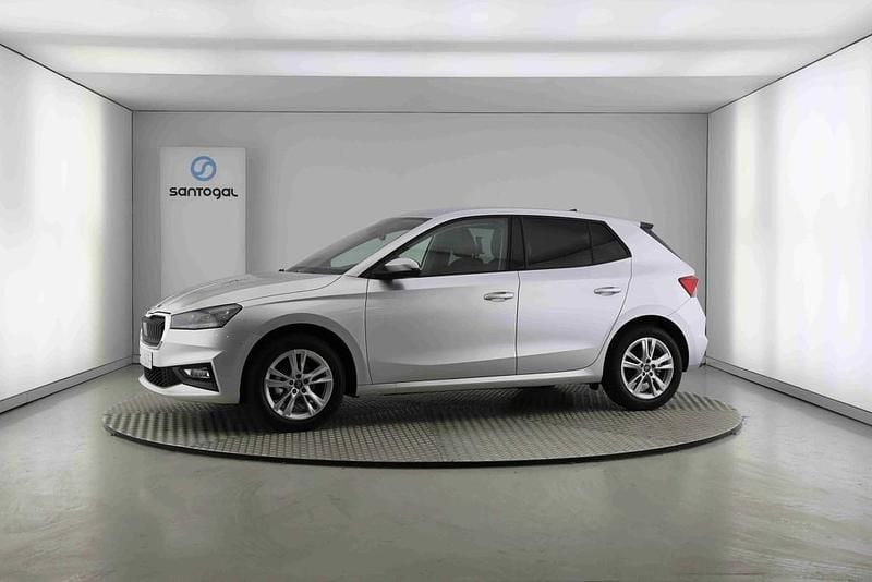 Usado Skoda Fabia Selection 80 HP (58 kW) 2025 Cinzento Citadino