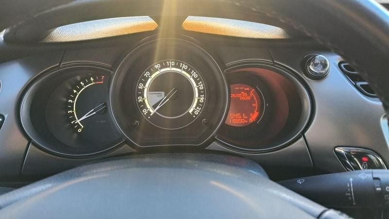 Usado 2015 Citroën C3 Citadino | € 5.900 (Bom preço) - Imagem 1/4