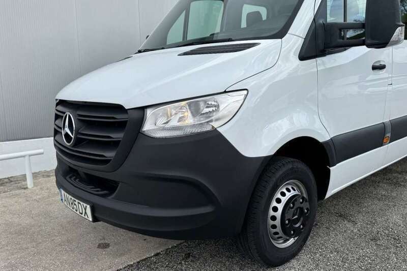 Branco Usado 2021 Mercedes Sprinter Van | € 29.999 (Caro) - Imagem 1/4