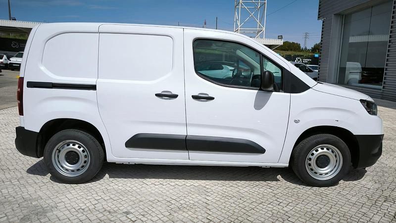 Usado Toyota Proace City City 100 HP (73 kW) 2023 Branco (sólida) Monovolume