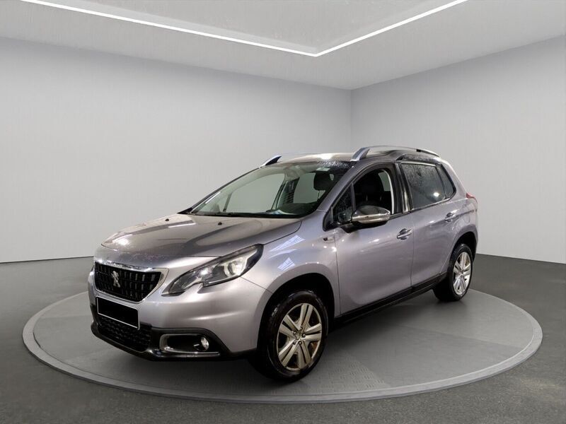 Cinzento Usado 2017 Peugeot 2008 Style SUV | € 10.950 (Preço justo) - Imagem 1/4