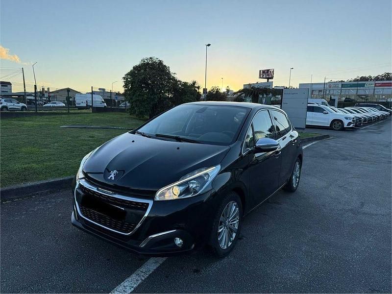 Usado 2019 Peugeot 208 Allure Citadino | € 7.750 (Super Preço) - Imagem 1/4
