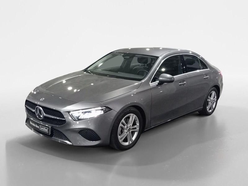 Cinza Usado 2023 Mercedes A200 Progressive Sedan | € 37.950 (Caro) - Imagem 1/4