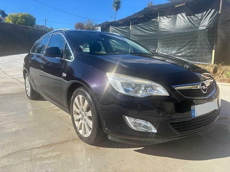 Usado 2010 Opel Astra Sedan | € 3.500 (Bom preço) - Imagem 1/4