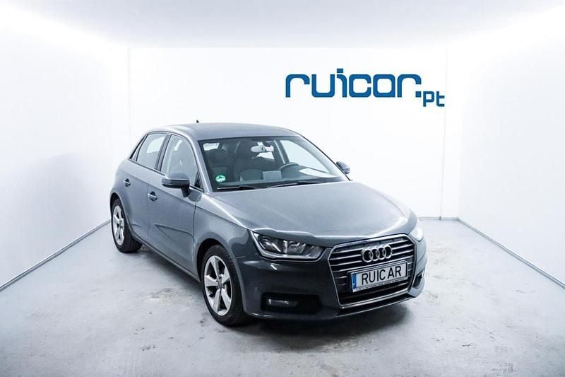 Usado Audi A1 Sportback 90 HP (66 kW) 2015 Cinzento Citadino