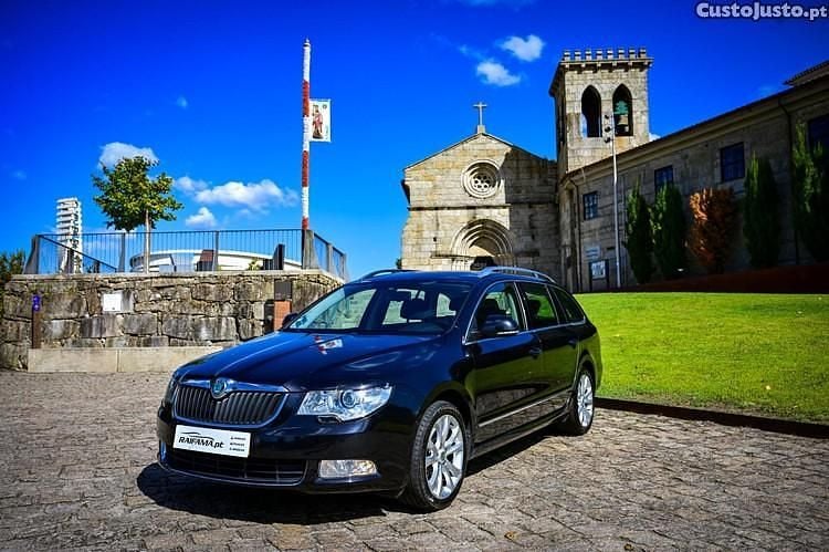 Preto Usado 2010 Skoda Superb Elegance Carrinha | € 10.900 - Imagem 1/1
