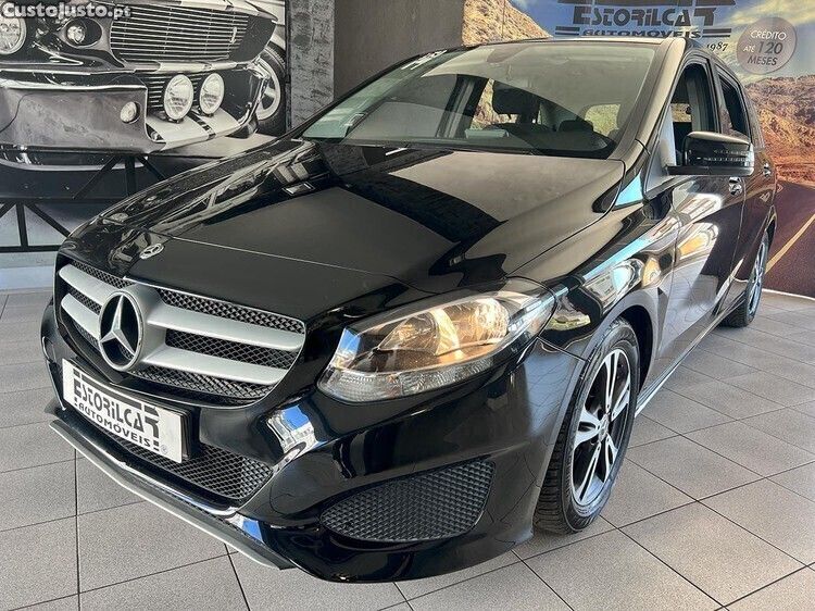 Preto Usado 2018 Mercedes B180 Edition Monovolume | € 18.600 (Preço justo) - Imagem 1/1