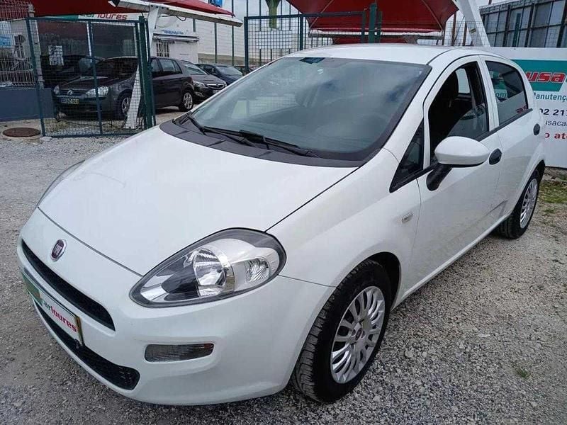 Usado Fiat Punto Easy 95 HP (69 kW) 2016 Branco Citadino
