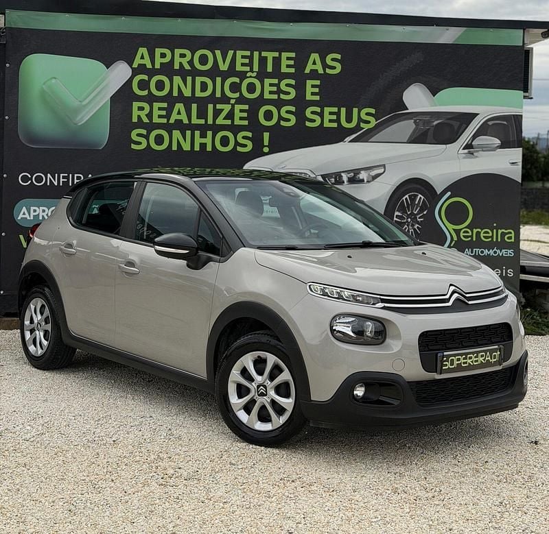 Cinza Usado 2020 Citroën C3 Feel Citadino | € 13.900 (Preço justo) - Imagem 1/4