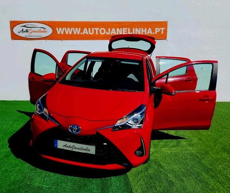 Vermelho Usado 2017 Toyota Yaris Hybrid | € 14.750 (Preço justo) - Imagem 1/4
