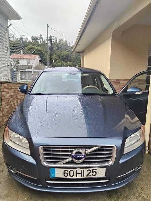 Usado 2009 Volvo S80 Sedan | € 9.700 - Imagem 1/4