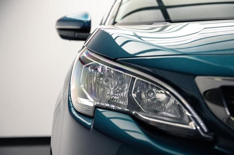 Usado Peugeot 5008 120 HP (88 kW) 2017 Azul