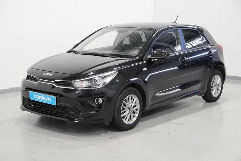 Usado Kia Rio 84 HP (61 kW) 2023 Preto Citadino