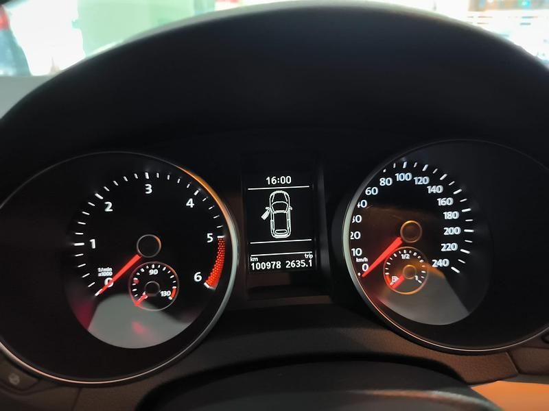 Usado VW Golf Cabriolet 105 HP (77 kW) 2012 Cinza Cabrios