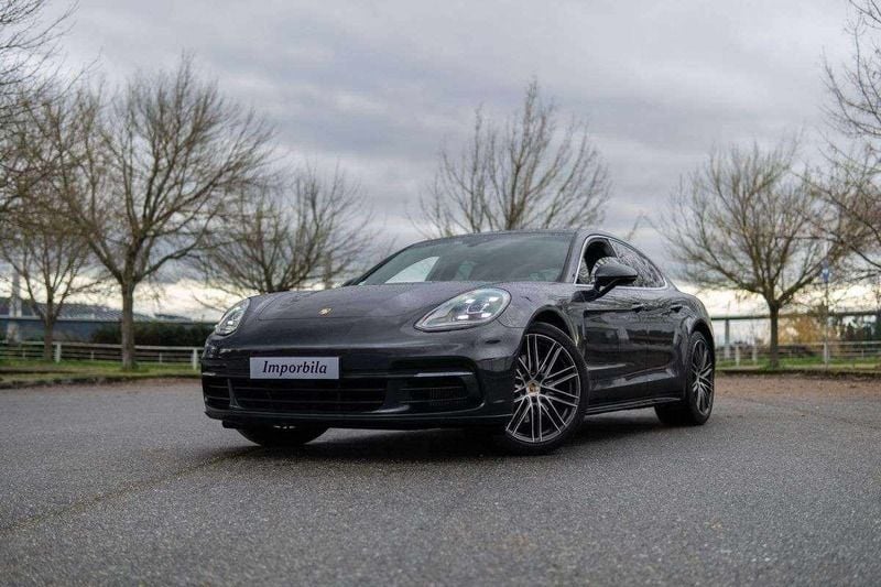 Cinza Usado 2017 Porsche Panamera 4S Sedan | € 107.000 - Imagem 1/4