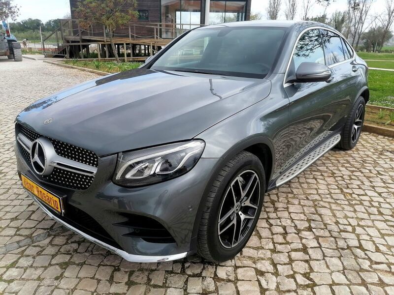 Cinza Usado 2019 Mercedes GLC250 SUV | € 45.850 - Imagem 1/4