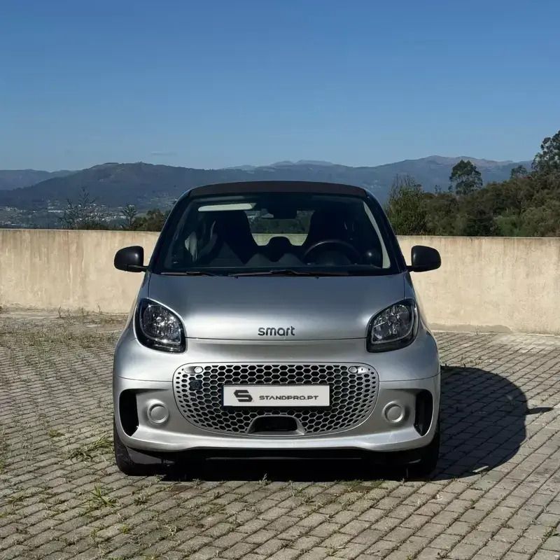 Cinzento Usado 2021 Smart ForTwo Electric Drive Prime Citadino | € 13.000 (Preço justo) - Imagem 1/4