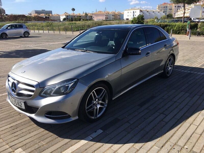 Usado 2015 Mercedes E300 Sedan | € 19.000 (Bom preço) - Imagem 1/4