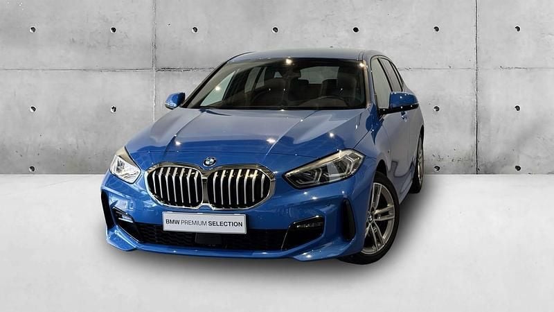 Azul misano metalizada Usado 2024 BMW 116 Shadowline Citadino | € 32.900 (Preço justo) - Imagem 1/4
