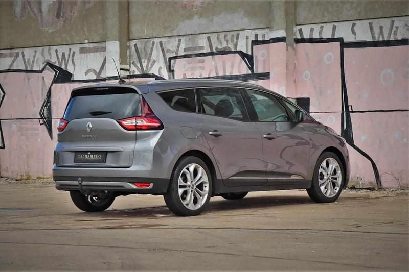 Usado Renault Grand Scénic IV Dynamique 110 HP (80 kW) 2019 Cinzento Monovolume
