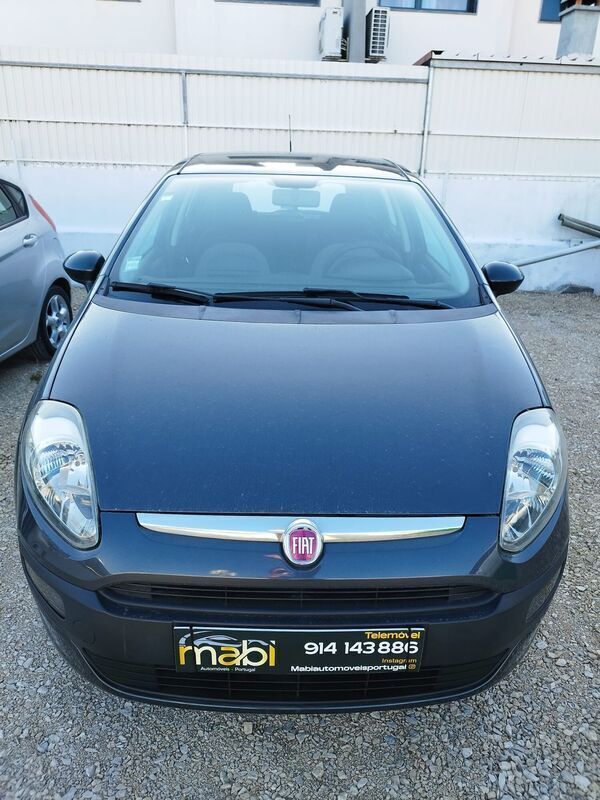 Cinza Usado 2010 Fiat Punto Evo Dynamic Citadino | € 7.900 - Imagem 1/4