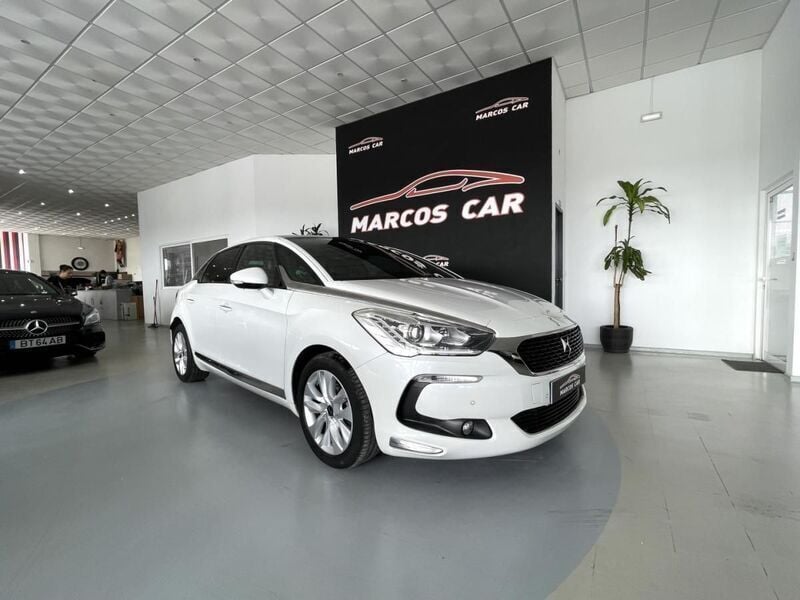 Branco Usado 2016 DS Automobiles DS5 Citadino | € 15.000 (Caro) - Imagem 1/4