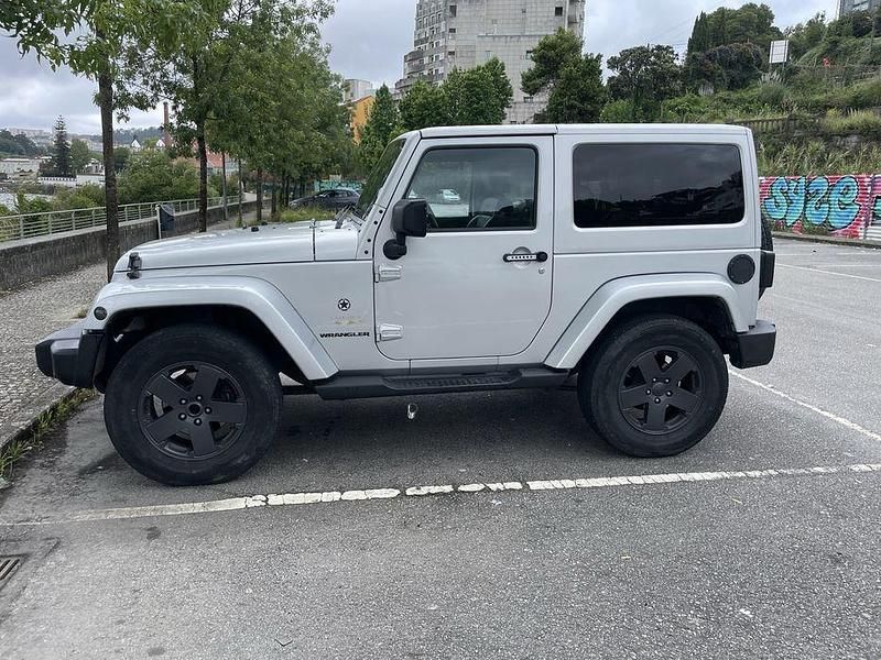 Usado Jeep Wrangler Sahara 200 HP (147 kW) 2011 SUV