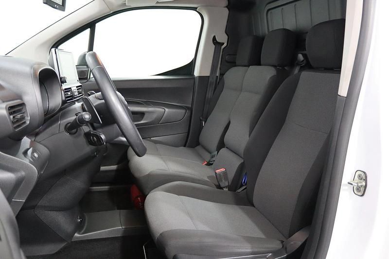 Usado Citroën Berlingo 130 HP (95 kW) 2020 Branco Monovolume