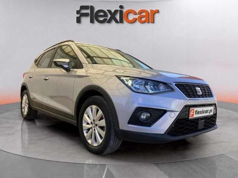 Cinza Usado 2020 Seat Arona Style SUV | € 16.890 (Preço justo) - Imagem 1/4