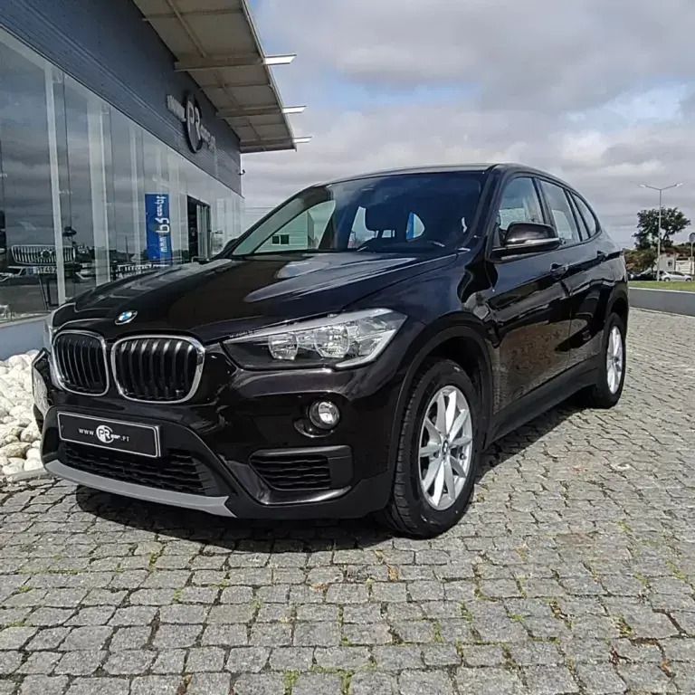 Preto Usado 2017 BMW X1 Advantage SUV | € 21.900 (Preço justo) - Imagem 1/4