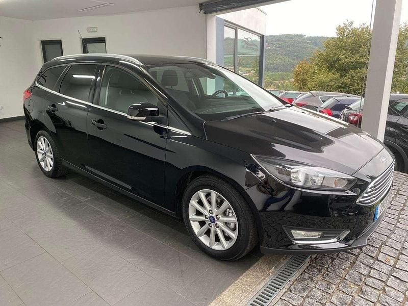Usado Ford Focus Active 125 HP (91 kW) 2018 Preto Carrinha