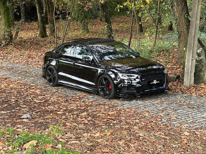 Preto Usado 2019 Audi Q2 SUV | € 45.990 - Imagem 1/4