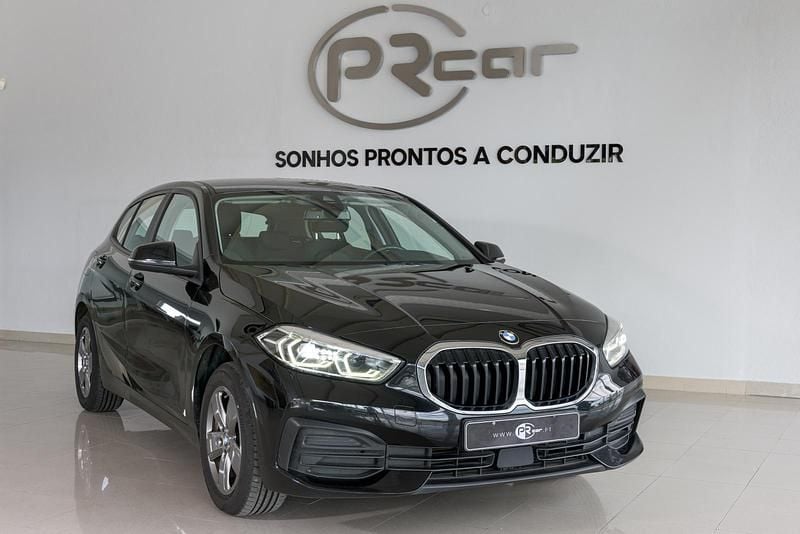 Preto Usado 2021 BMW 116 Advantage Citadino | € 23.900 (Preço justo) - Imagem 1/4
