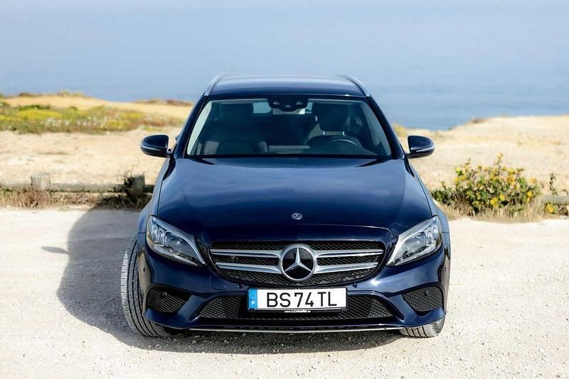 Usado 2019 Mercedes C300e Sedan | € 28.300 (Preço justo) - Imagem 1/4