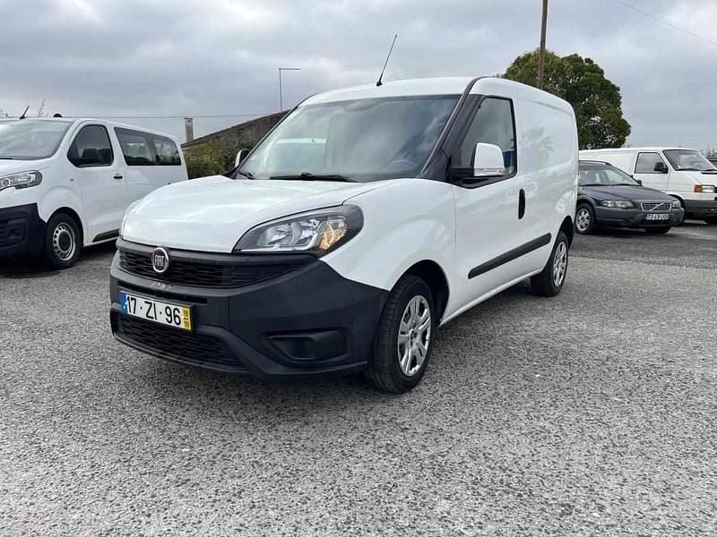 Branco Usado 2019 Fiat Doblò Monovolume | € 9.900 (Preço justo) - Imagem 1/4
