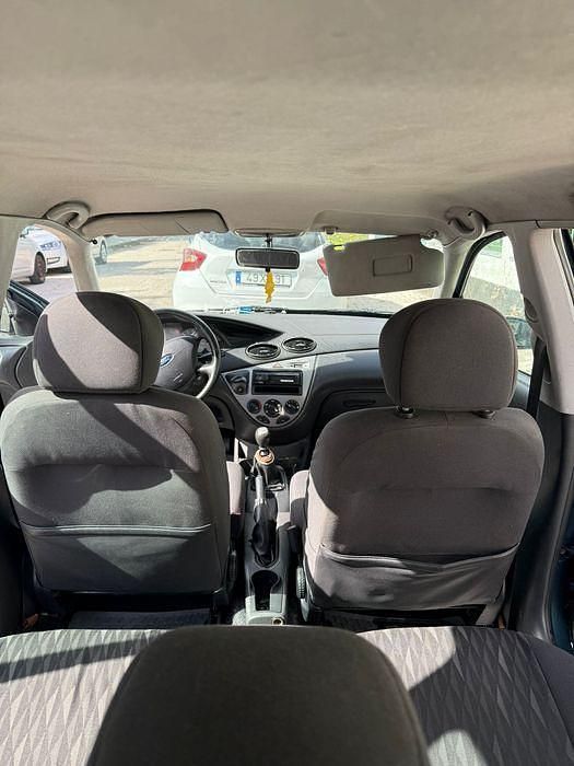 Usado Ford Focus 115 HP (84 kW) 2003 Sedan