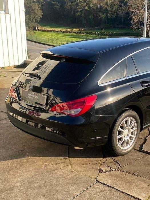 Usado Mercedes CLA180 110 HP (80 kW) 2017 Sedan