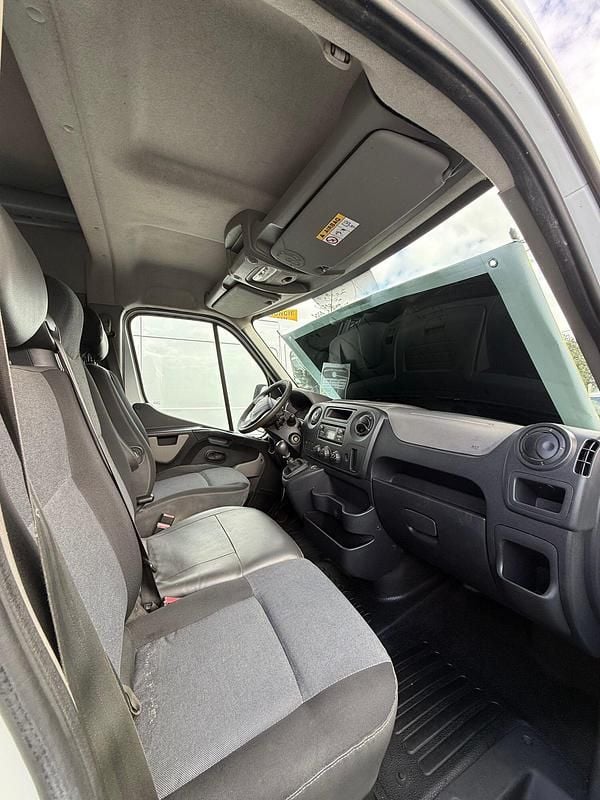 Usado Renault Master 130 HP (95 kW) 2017 Branco Van