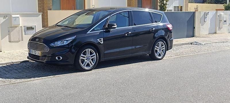 Usado 2015 Ford S-MAX S Monovolume | € 13.990 (Super Preço) - Imagem 1/4